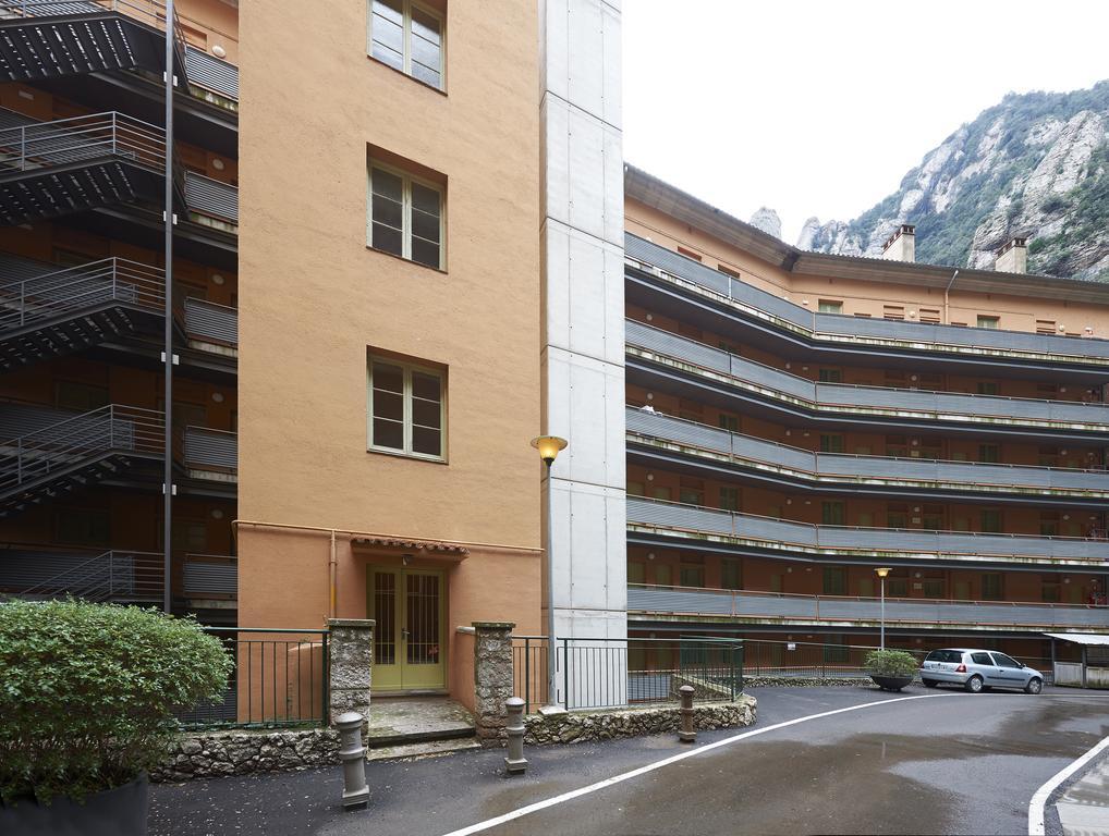 Apartamentos Montserrat Abat Marcet ภายนอก รูปภาพ