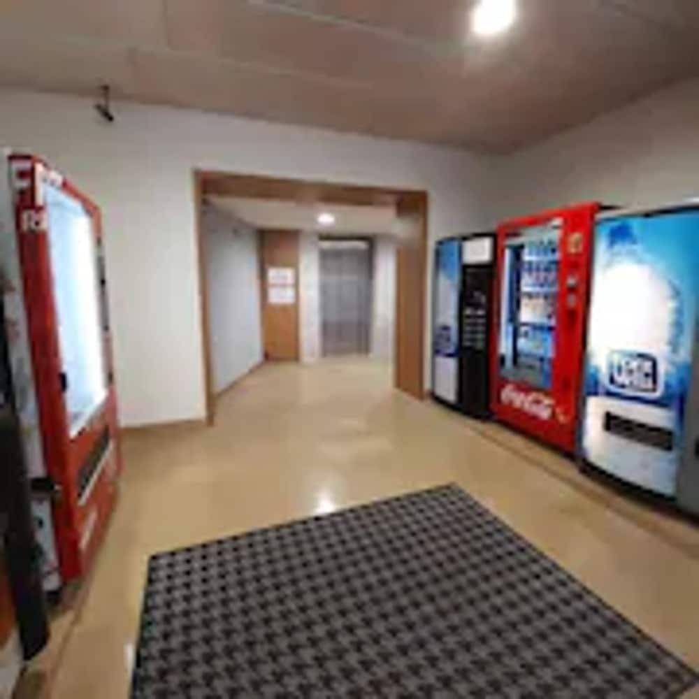Apartamentos Montserrat Abat Marcet ภายนอก รูปภาพ