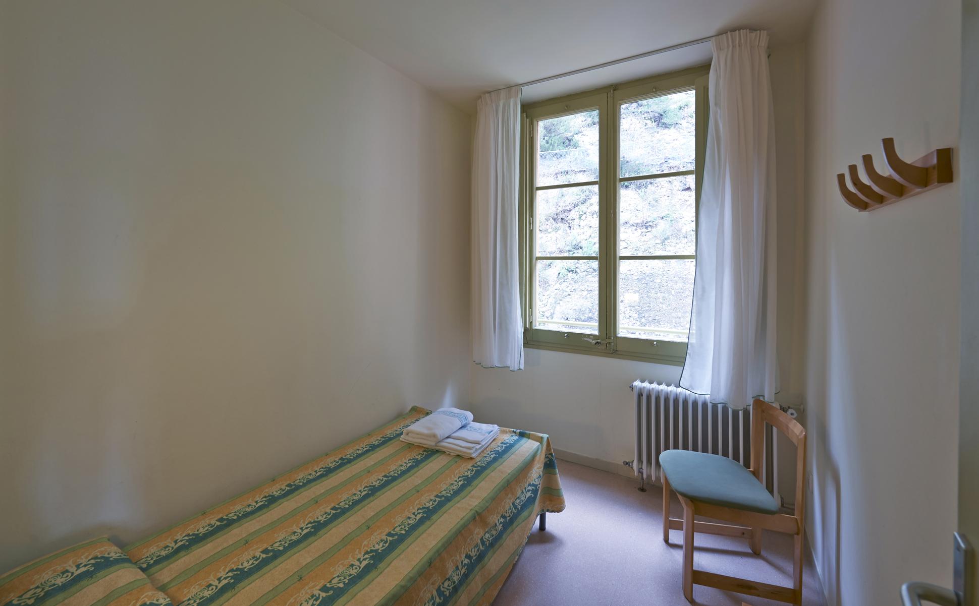 Apartamentos Montserrat Abat Marcet ภายนอก รูปภาพ