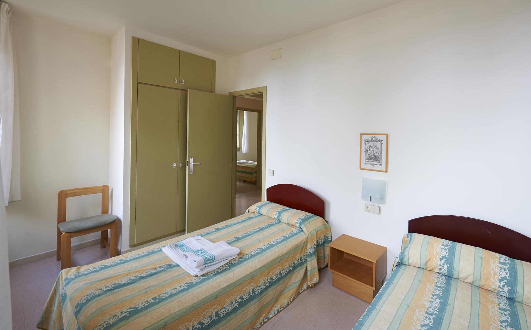 Apartamentos Montserrat Abat Marcet ภายนอก รูปภาพ