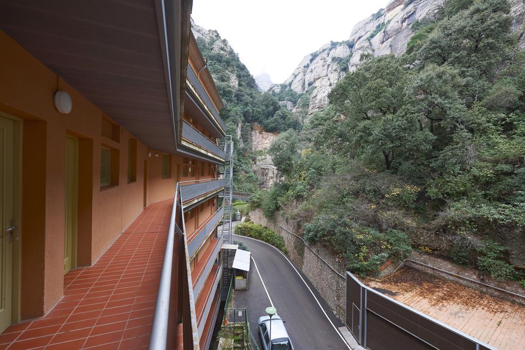 Apartamentos Montserrat Abat Marcet ภายนอก รูปภาพ